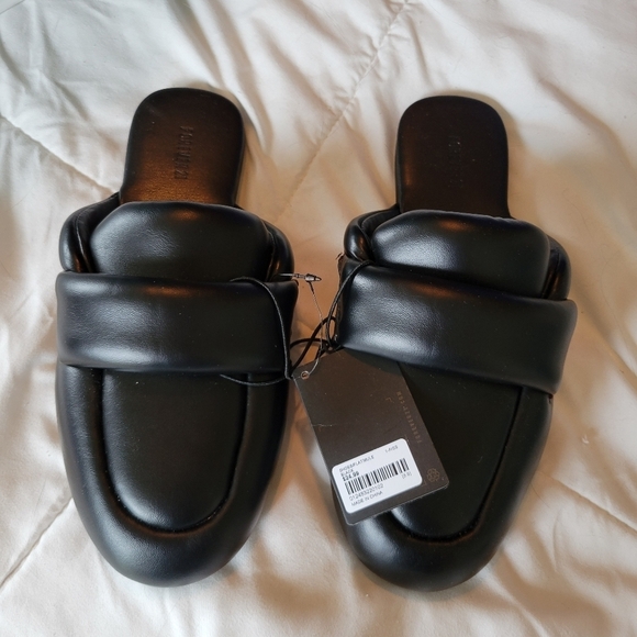 Forever 21 | faux leather loafers - Picture 3 of 8